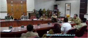 Pedagang Pasar Pujasera Berdemo
