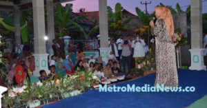 Bupati Karawang melakukan tarling di kecamatan Pakisjaya