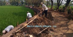 LPM Desa Babakan Caringin “Membangun Dengan Gotong Royong”