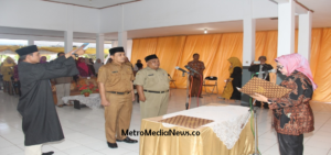 Plt. Bupati Subang Hj. Imas Aryumningsih melantik 2 Pjs Kades Sekaligus