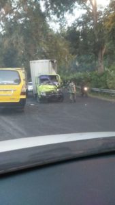 Rem Truk Blong, 11 Mobil Rusak Parah Akibat Tabrakan Beruntun
