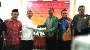 Tiga Pilar Kelurahan Angke Hadiri Pengukuhan LMK RW 07 Terpilih Periode 2017/2020