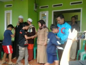 Pemdes Bunisari Apresiasi Pemberian Santunan Untuk 130 Anak Yatim Yang Di Gelar PB Sinar Cemerlang