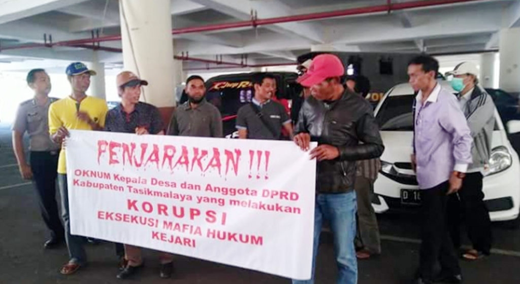 FWS Menuntut Penjarakan Oknum Kades dan Anggota DPRD Kabupaten Tasikmalaya