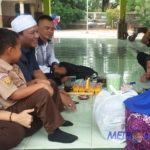 Wakil Bupati Karawang Berikan Bantuan Untuk Korban Kebakaran Kuta Ampel
