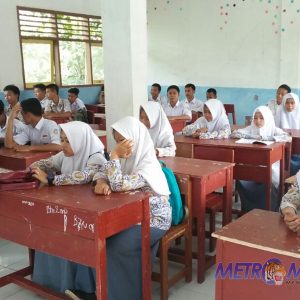 Delapan Siswa SMKN 1 Tanggeung Korban Gempa Kemarin, Sudah Belajar Seperti Biasa