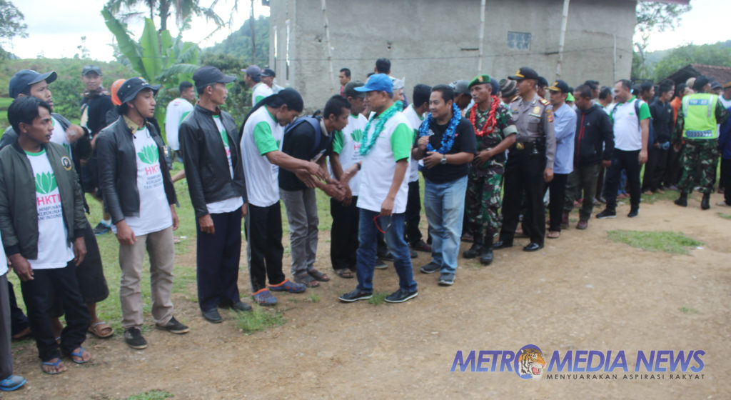 Di Awal Tahun 2018, Kampung Nagrak Wangunsari Menjadi Terang