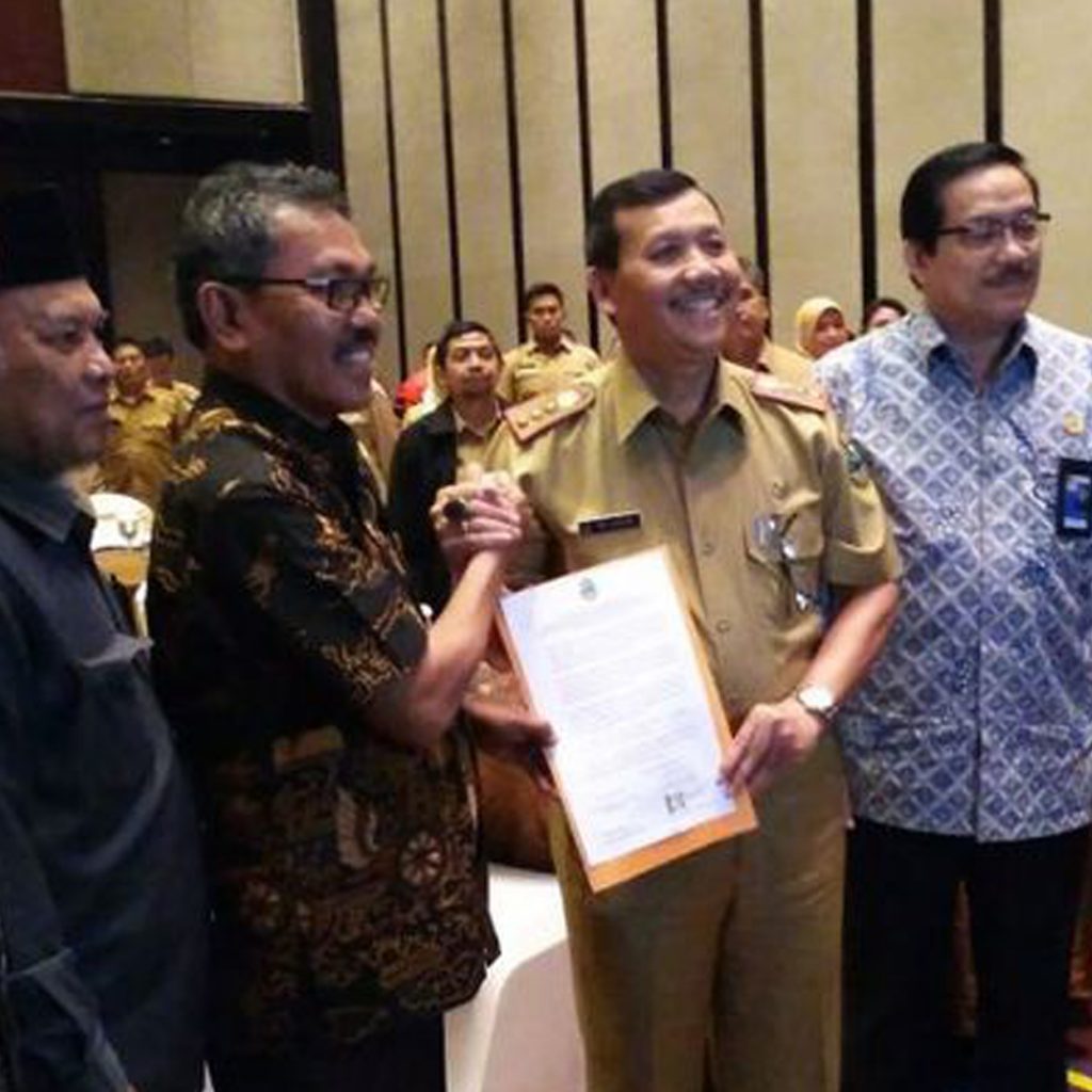 PNS di Jabar Bisa Dipecat Jika “Like” Foto Peserta Pilkada
