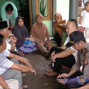 BPBD Kecamatan Rajapolah Bersama Warga Gotong Royong Bersihkan Puing Pasca Kebakaran