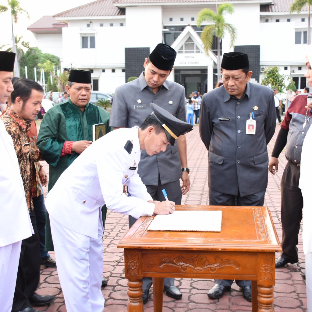 Bupati Karawang Lantik dan Sumpah Jabatan 535 Pejabat ASN