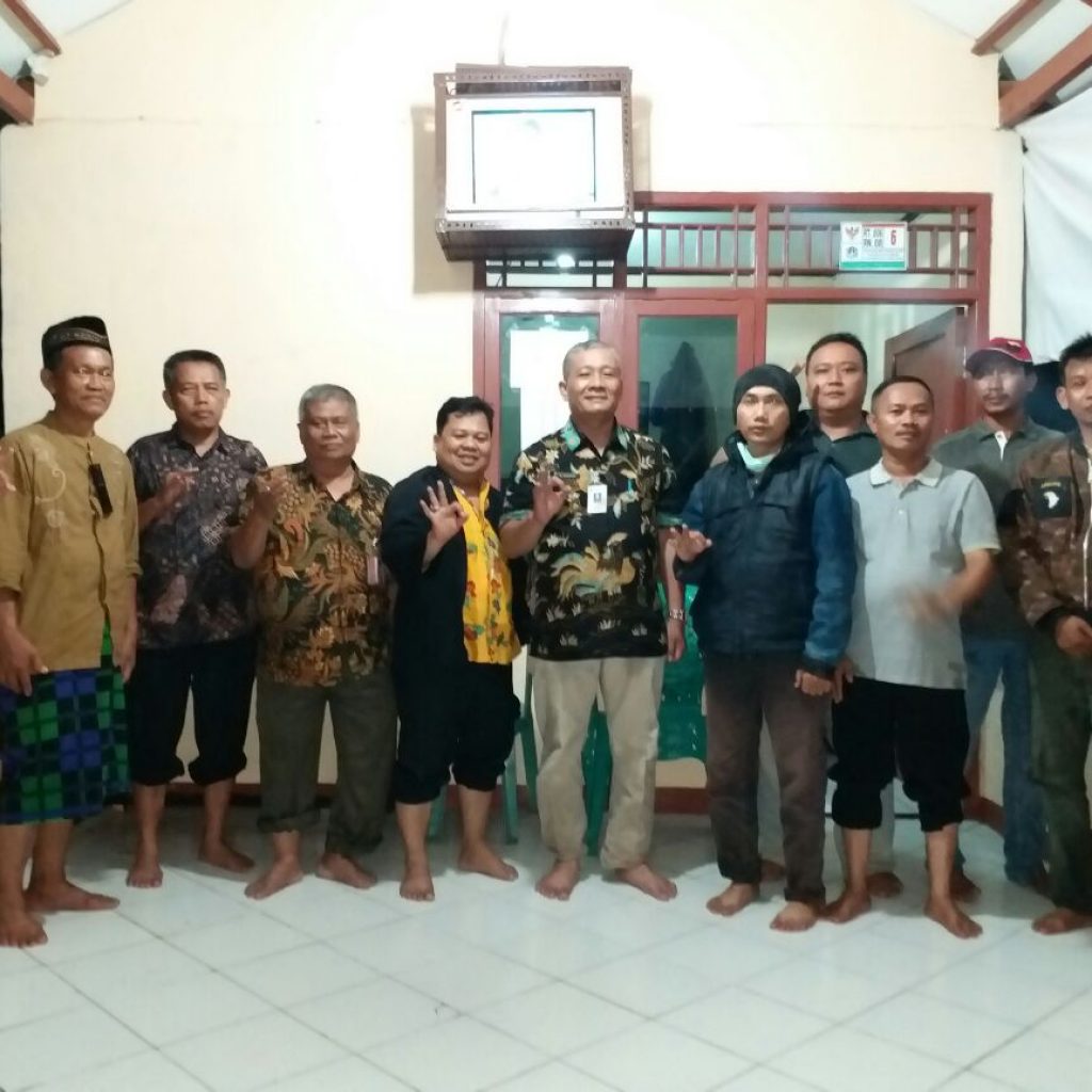 LMK Tegal Alur Serahkan Bantuan Untuk Korban Kebakaran