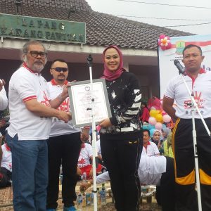 “Deklarasi Stop Kekerasan Terhadap Anak” yang Digelar di Pemkab Karawang Berlangsung Meriah