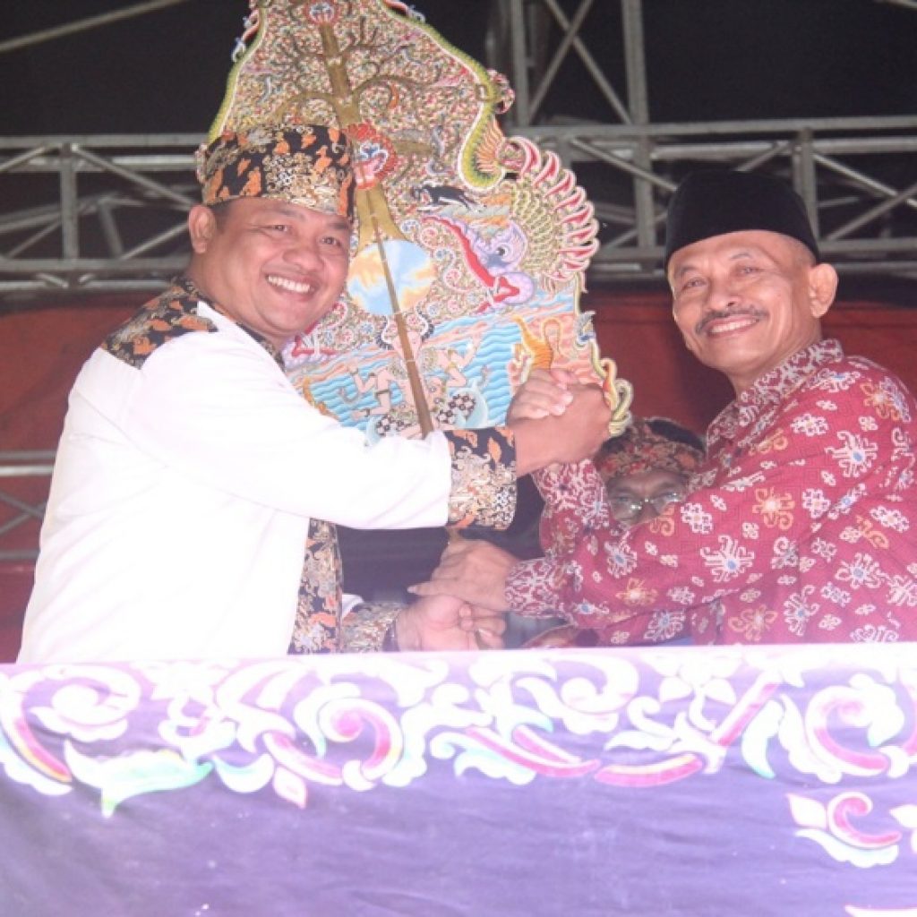 HUT ke 70, Pemkab Subang Gelar Pertunjukan Wayang Golek