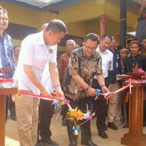 Mentri ESDM Serahkan 24 Sumur Bor Kepada 10 Kabupaten dan Kota di Jawa Barat