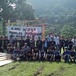 Puluhan Massa Unjuk Rasa Tolak Pembangunan Kantor Kecamatan di Area Lapang Tipar