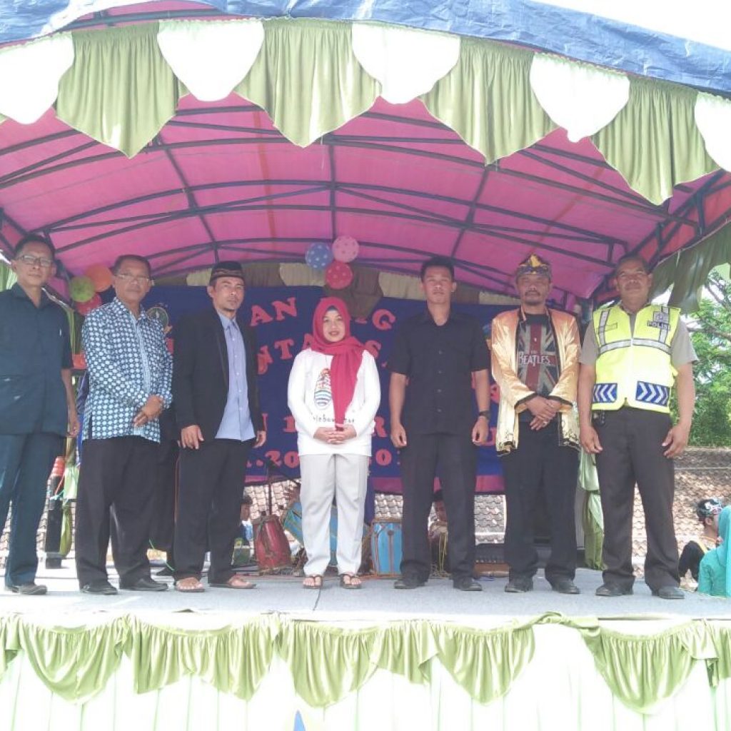 SMK 1 Naringgul Meriahkan Hari Kartini dengan Mengadakan Pentas Seni Budaya Sunda