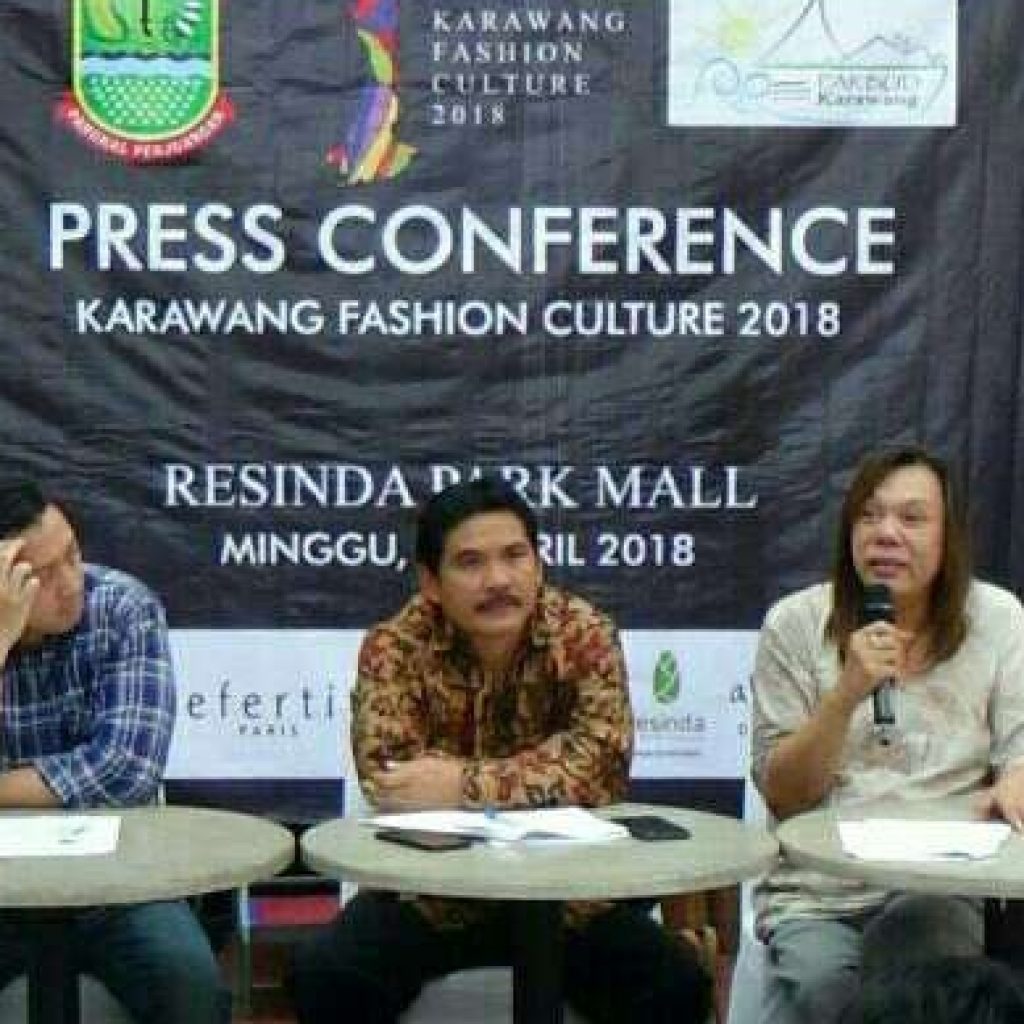 Parbud Karawang Gandeng Desainer Handy Hartono Agar Batik Karawang Mendunia