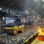 Polres Cianjur Bersama Muspida Musnahkan 7.294 Botol Miras dan Narkoba IMG-20180502-WA0083.jpg