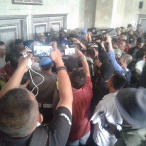 Massa Presidium Rakyat Sugih Mukti Kembali Geruduk Kantor DPRD Cianjur