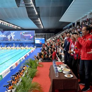 Presiden Jokowi Saksikan Langsung Aksi Perenang Indonesia
