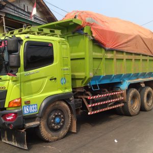 Warga Ancam Demo, Minta Jalur Truk Pasir Proyek Reklamasi Pantai Dadap Dialihkan