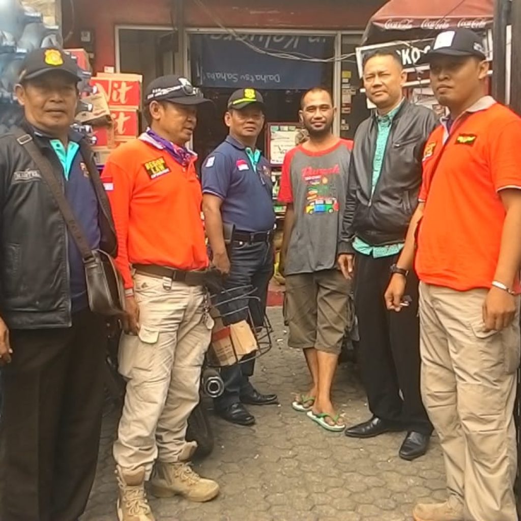 Petugas Sidak Toko Miras di Jati Pulo, Ketua LSM GMBI: “Berantas Peredaran Miras Sampai ke Akarnya”