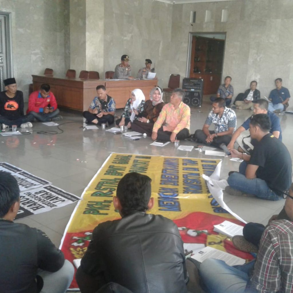 Kecewa Pelayanan SKTM Ditutup Pemerintah, SPRI Geruduk Kantor Dewan
