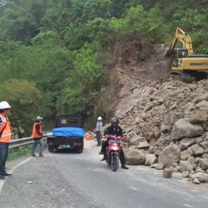 Warga Naringgul Antusias dan Sambut Baik Pelebaran Jalan Nasional Bandung-Cianjur