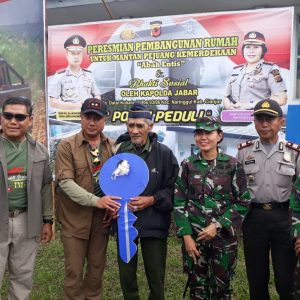 Program Polri Peduli, “Abah Entis” Mantan Pejuang Kemerdekaan dapat Bantuan Rumah