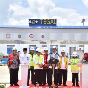 Jokowi Resmikan Tol Pejagan-Pemalang dan Pemalang-Batang