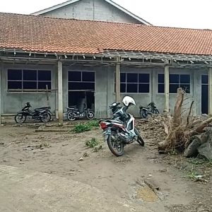 Anggaran DAK Mangkrak, Pembangunan SMP 8 Naringgul Terkatung Katung