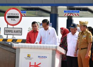 Presiden Ungkap Alasan Naik KRL di Jam Padat