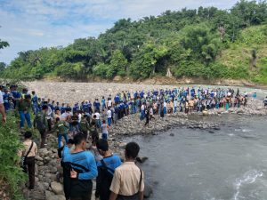 Kompacid Gandeng Muspika dan Pelajar Gotong Royong Perbaiki Tanggul