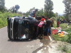 Kecelakaan Lalu Lintas Motor Vs Mobil di Naringgul, 1 Orang Luka Berat