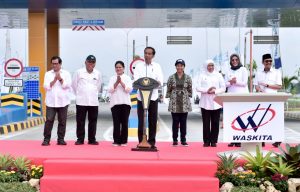 Jokowi Resmikan Ruas Jalan Tol Pasuruan Probolinggo