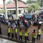 Buruh PT PYI Bersama PPMI Geruduk Gedung DPRD Cianjur IMG-20190501-WA0032.jpg