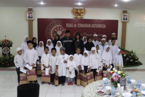 RSAU dr. Esnawan Antariksa Gelar Buka Puasa Bersama Sekaligus Santunan