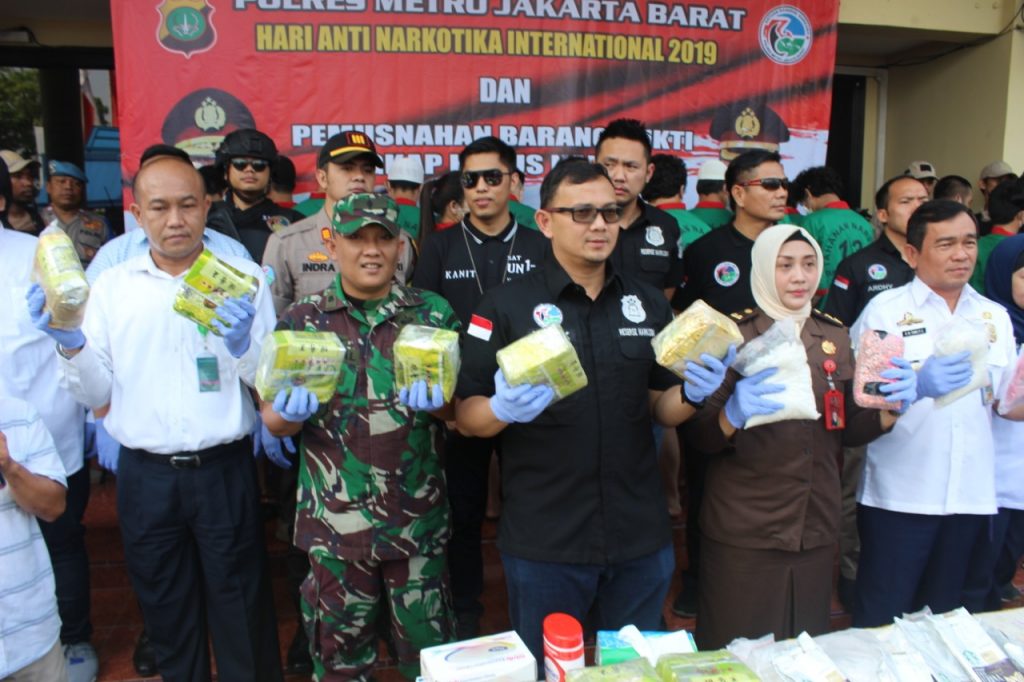 Bertepatan Peringatan HANI 2019, Polres Jakbar Musnahkan Barang Bukti Narkoba