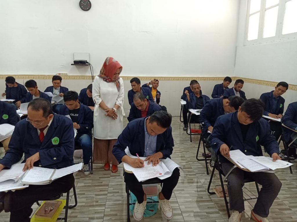 33 Mahasiswa Kampus Kehidupan Melaksanakan Ujian Akhir Semester Genap di Lapas Pemuda Tangerang