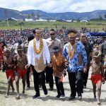 Presiden Joko Widodo Tiba di Pegunungan Arfak IMG-20191027-WA0045.jpg
