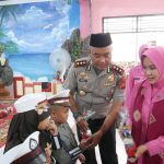 Polres Cianjur Gelar Gerakan Minum Susu Bersama Santri IMG-20200120-WA0112.jpg
