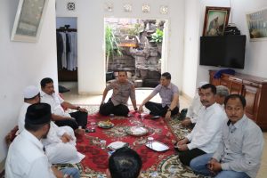 Jalin Silaturahmi, Kapolda Metro Jaya Sambangi Kediaman Imam FPI DKI Jakarta