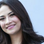 Artis Vanessa Angel Ditangkap Polisi Terkait Dugaan Penyalahgunaan Narkoba vanessa-angel-cantik-saat-berhijab-resleting-celana-turun-jadi-sorotan-1907295.jpg