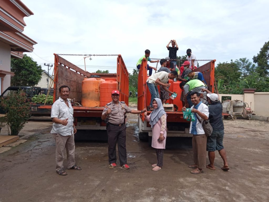 Siaga Covid-19, Pemdes Tekad Lakukan Penyemprotan Disinfektan