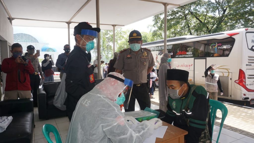 Polres Cianjur Bantu Amankan Kepulangan Para Santri Ponpes Lirboyo