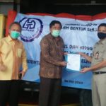 Pemkot Jakbar Terima 700 Paket Sembako Bantuan dari Gapensi Screenshot_20200505-132040_1588660049360.jpg