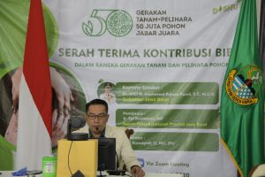 Gerakan Tanam+Pelihara 50 Juta Pohon, Ridwan Kamil Terima dan Serahkan Pohon Secara Virtual