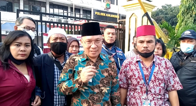 Sidang Perdana 4 Wartawan Secara Virtual, Jurnalis se Jabodetabek Geruduk Polsek Kalideres