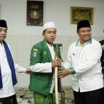 Uu Ruzhanul Serahkan Alat Pertanian kepada Ponpes untuk Gerakan Program Santani IMG-20200809-WA0027.jpg