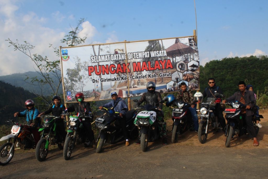 Touring Hamida Garut 4 sambangi Obyek Wisata Puncak Malaya Girimukti